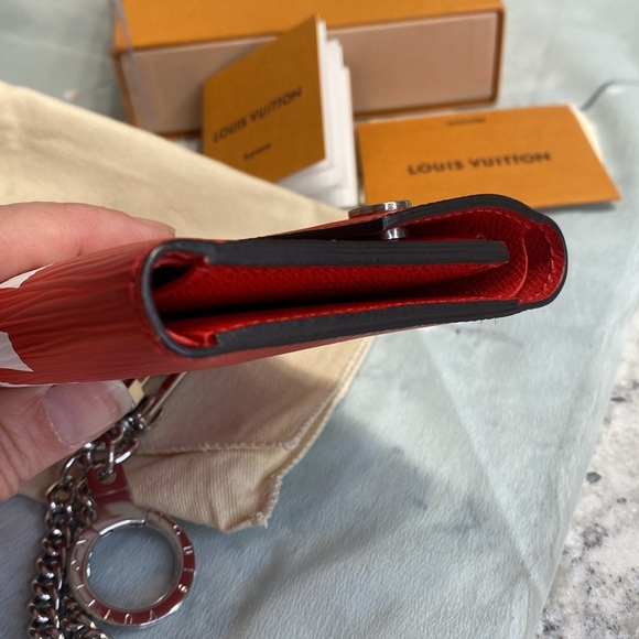 Louis Vuitton Supreme Red Epi Leather Pochette Jour GM Portfolio **HP** - Picture 7 of 14